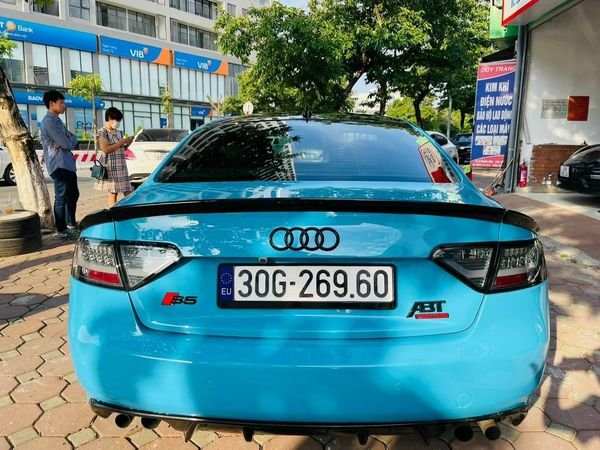 Audi A5 2011 - Màu xanh lam, 699 triệu