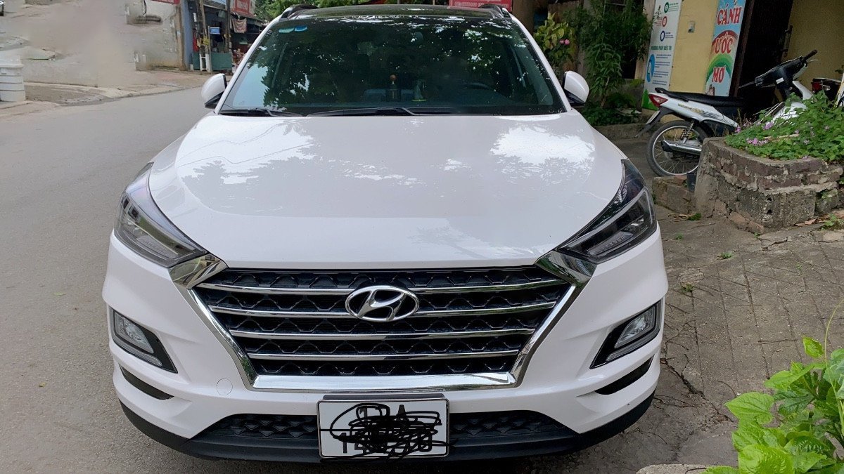 Hyundai Tucson 2020 - Cần bán lại xe màu trắng