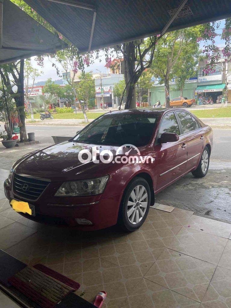 Hyundai Sonata 2009 - Màu đỏ xe gia đình, giá ưu đãi