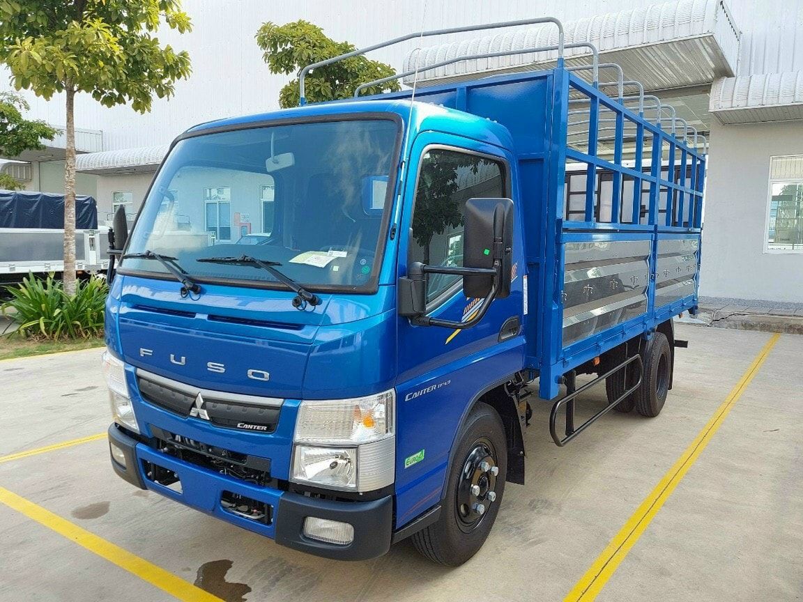 Mitsubishi Canter 2022 - Màu xanh lam, 618tr