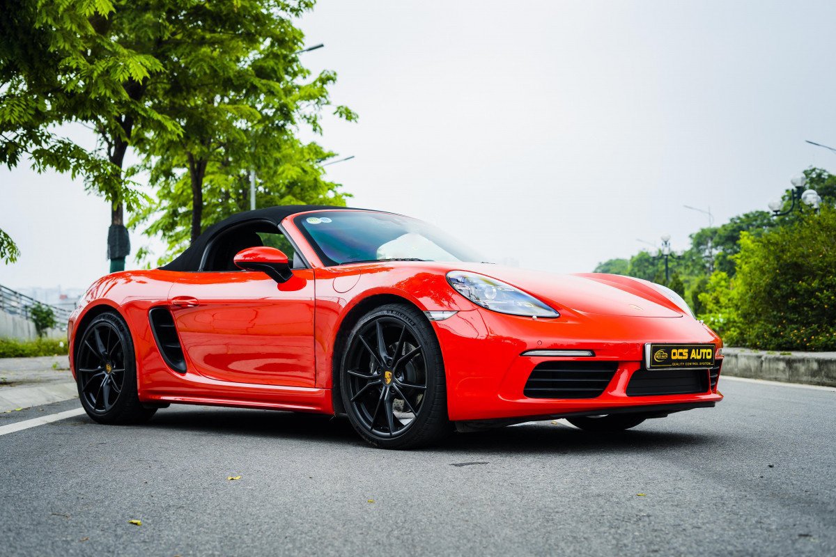 Porsche Boxster 2019 - Màu đỏ, nhập khẩu nguyên chiếc