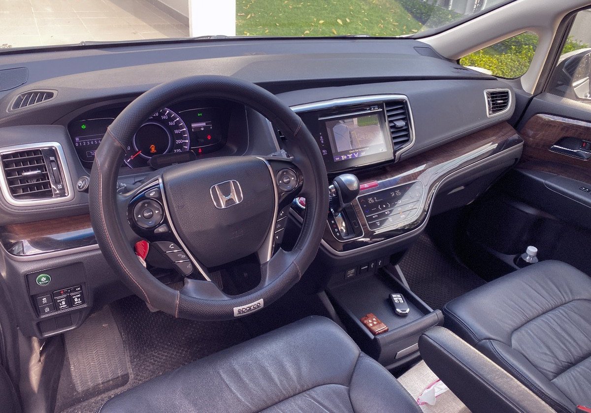 Honda Odyssey 2016 - Màu trắng, xe nhập giá hữu nghị