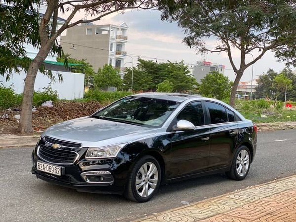 Chevrolet Cruze 2016 - Giá 369 triệu