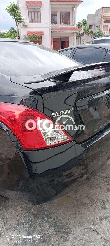 Nissan Sunny 2015 - Xe màu đen