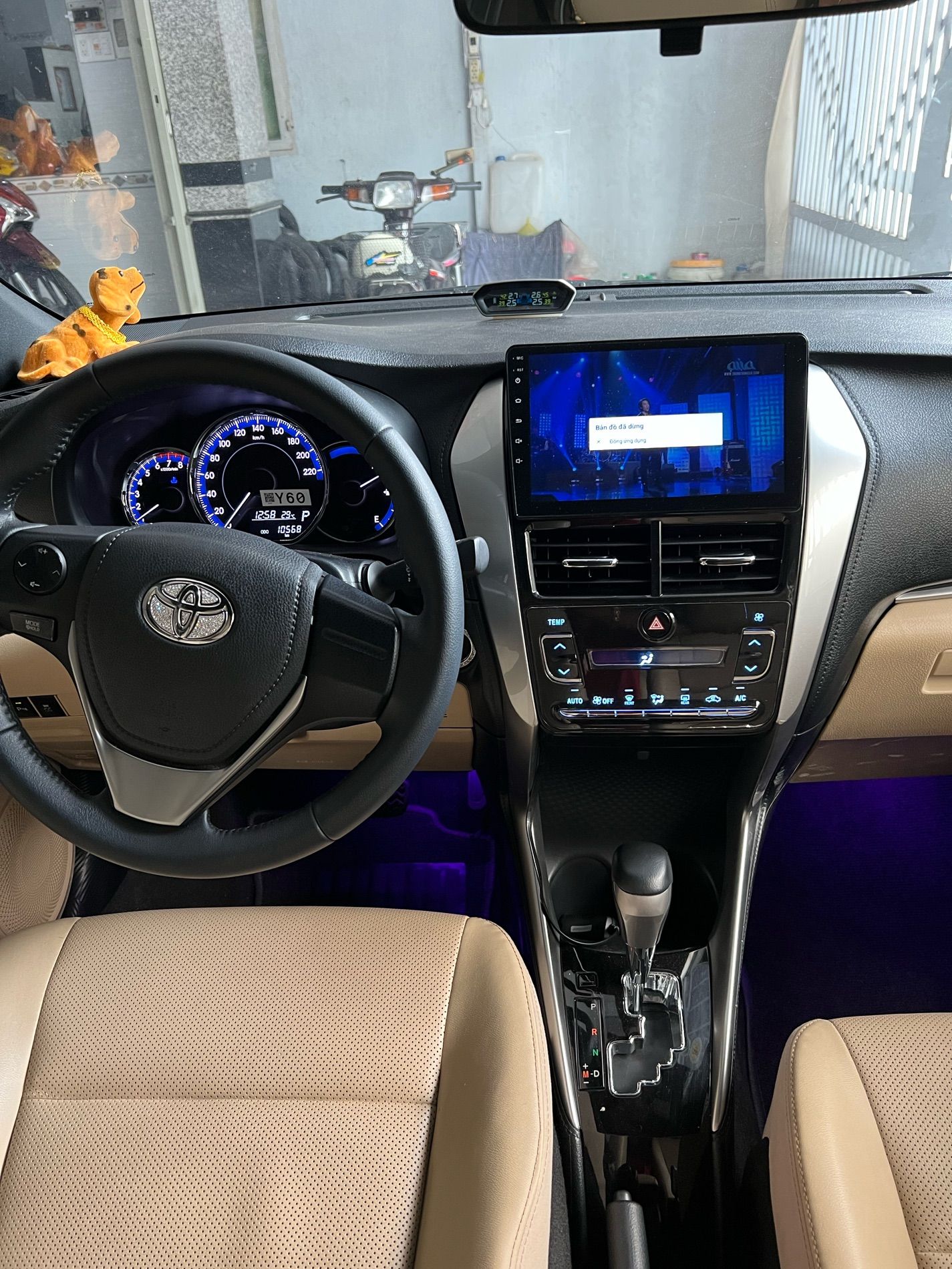 Toyota Yaris 2018 - Cần bán gấp xe đăng ký lần đầu 2019 nhập khẩu, biển số đẹp