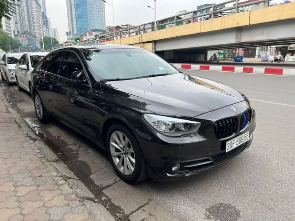 BMW 528i 2017 - Màu nâu, xe nhập