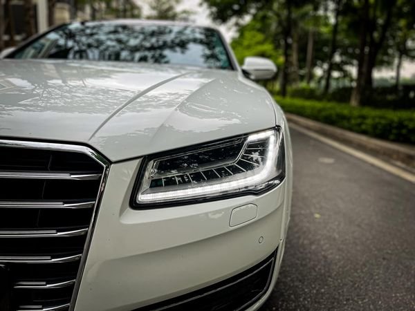 Audi A8 2014 - Số tự động