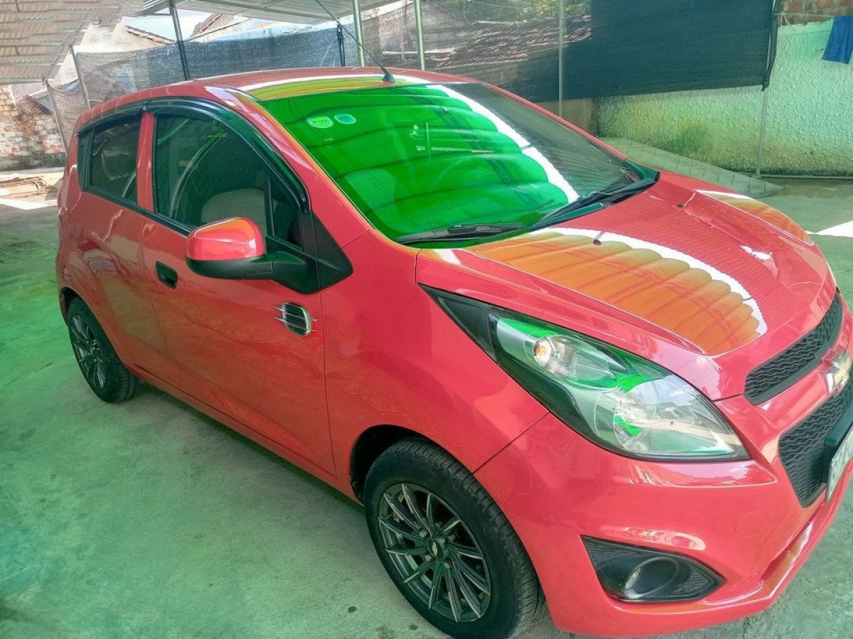 Chevrolet Spark 2016 - Màu đỏ giá hữu nghị