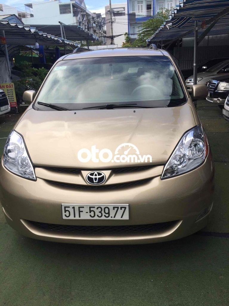 Toyota Sienna 2005 - Màu nâu, nhập khẩu