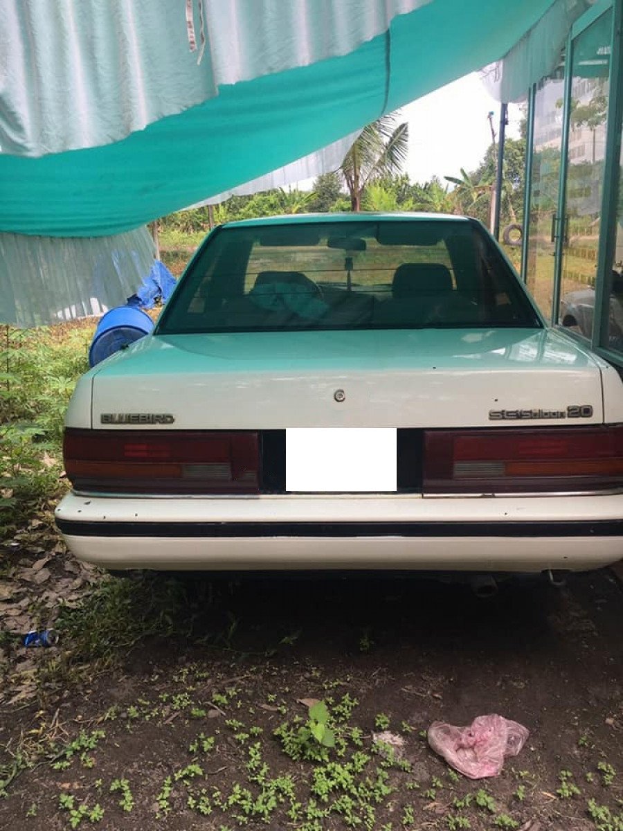 Nissan Bluebird 1990 - Màu trắng