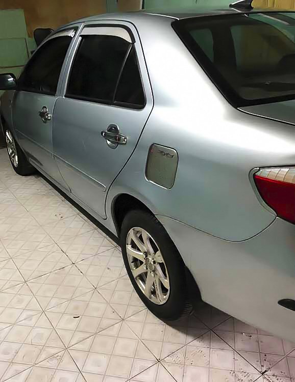 Toyota Vios 2004 - Màu bạc chính chủ giá hữu nghị