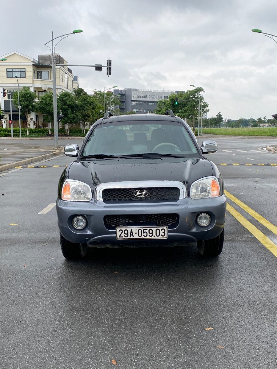 Hyundai Gold 2003 - Màu đen, nhập khẩu nguyên chiếc