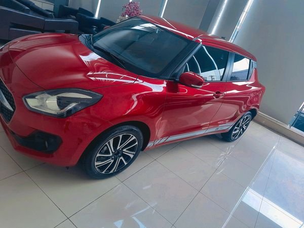 Suzuki Swift 2022 - Màu đỏ, nhập khẩu