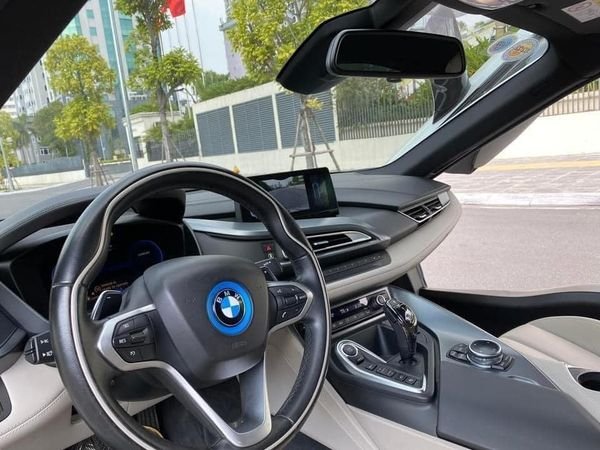 BMW i8 2016 - Màu trắng, xe nhập