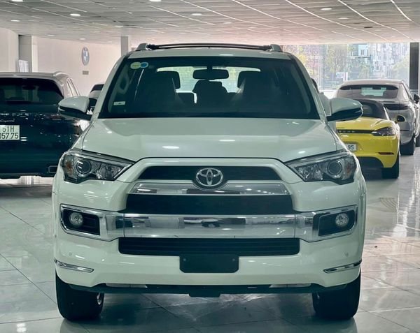 Toyota 4 Runner 2015 - Màu trắng, xe nhập