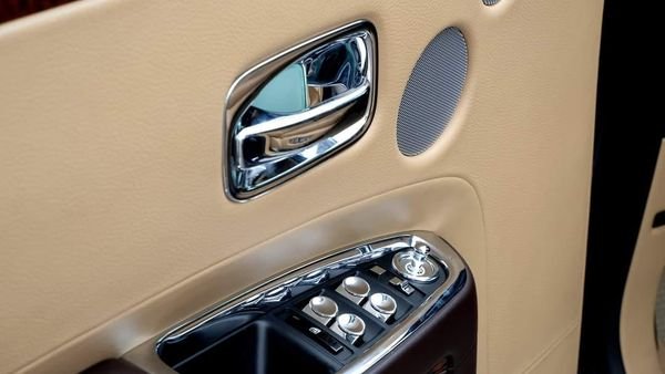 Rolls-Royce Ghost 2016 - Hai màu, nhập khẩu nguyên chiếc