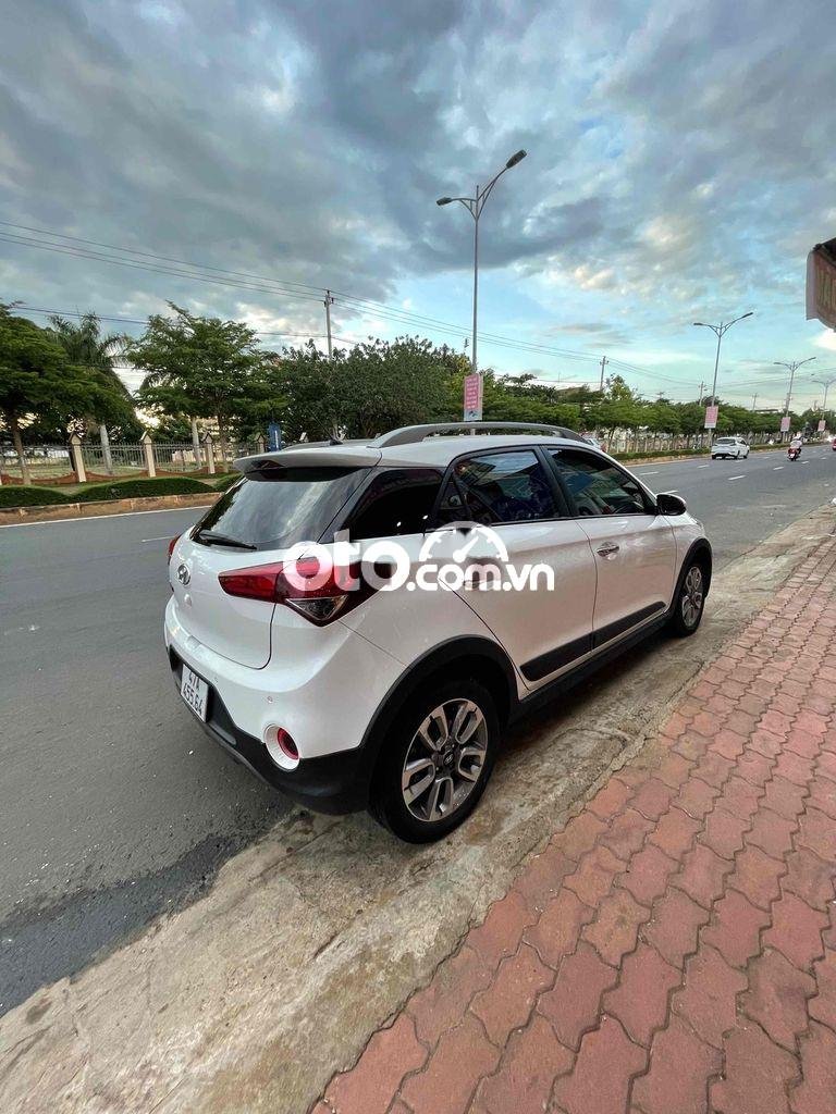 Hyundai i20 Active 2015 - Xe chạy chuẩn 35 ngàn