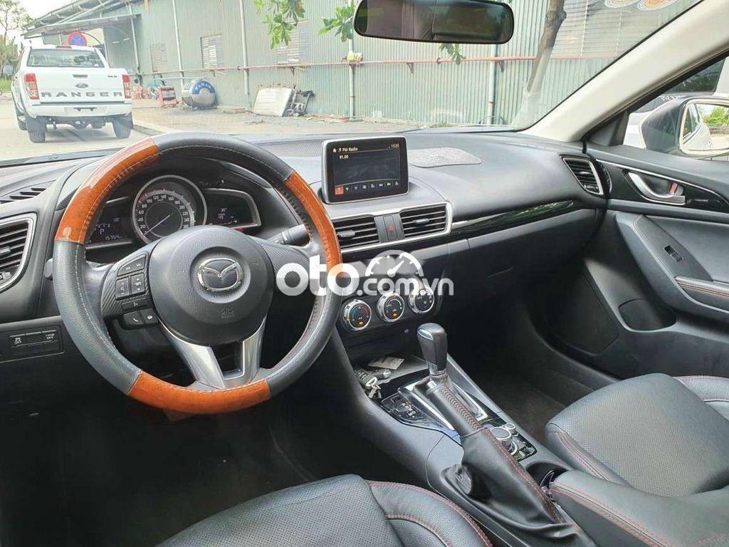 Mazda 3 2016 - Xe màu trắng