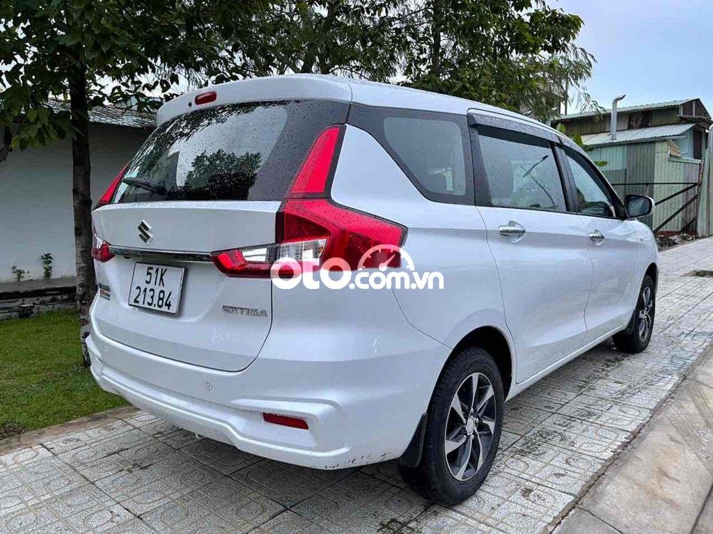 Suzuki Ertiga 2021 - Màu trắng, xe nhập số tự động