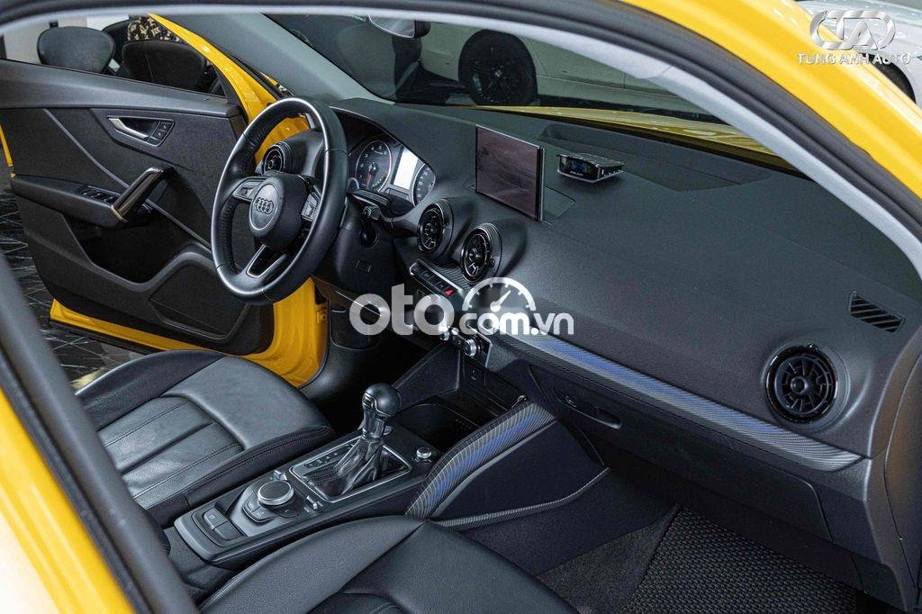 Audi Q2 2018 - Màu vàng, xe nhập