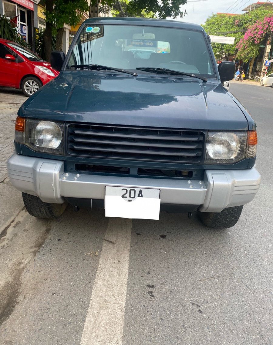 Mitsubishi Pajero 1999 - Màu xanh lam số sàn, giá cực tốt