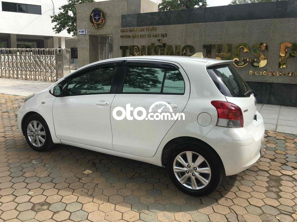 Toyota Yaris Verso 2010 - Màu trắng, nhập khẩu nguyên chiếc 