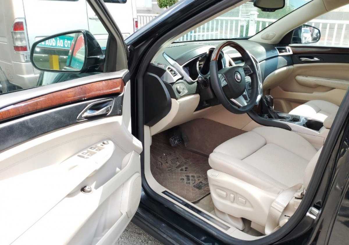 Cadillac SRX 2011 - Màu đen, nhập khẩu số tự động, giá cực tốt