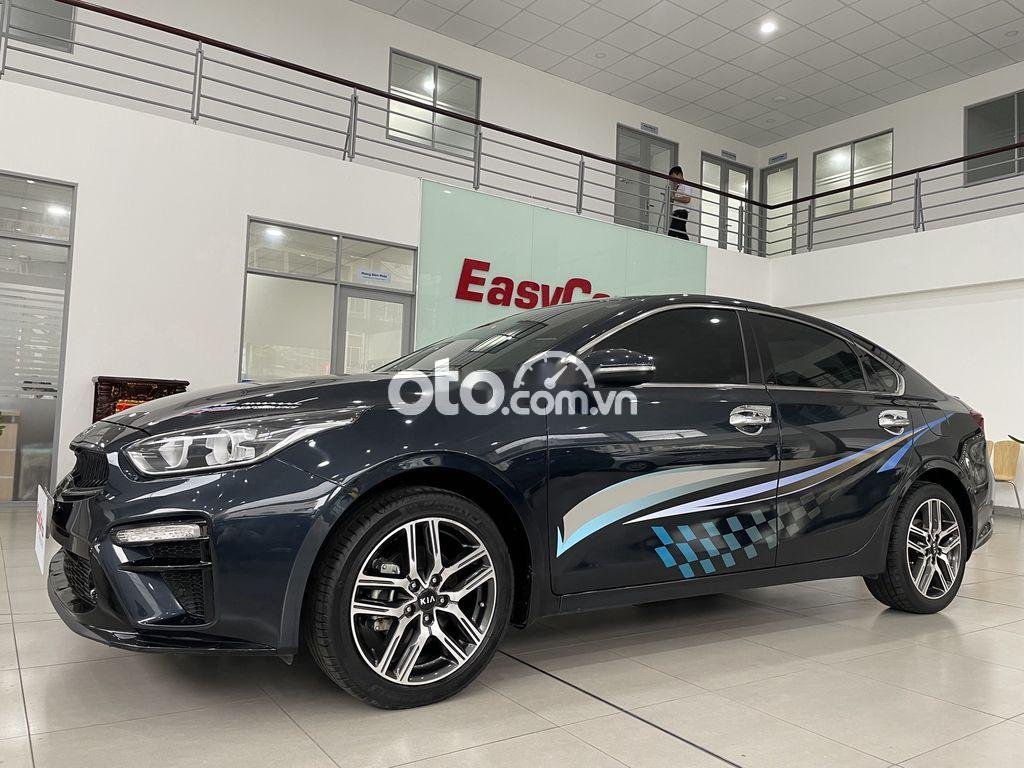 Kia Cerato 2020 - Màu xanh lam, giá cạnh tranh