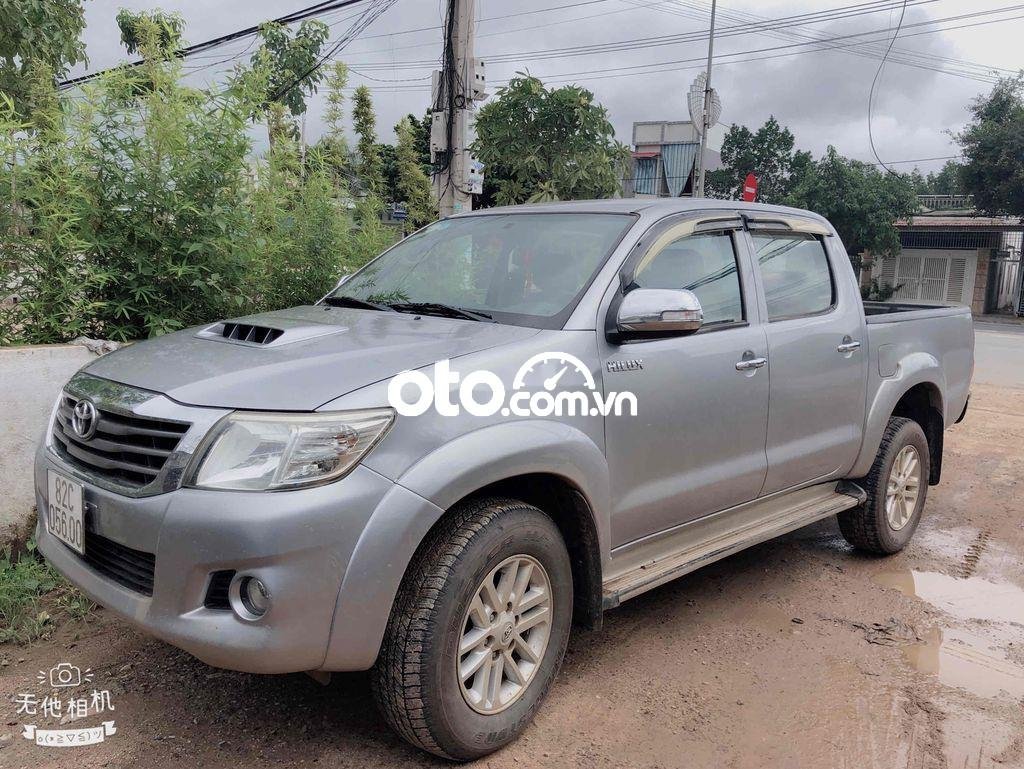 Toyota Hilux 2014 - Màu bạc, xe nhập, giá 440tr