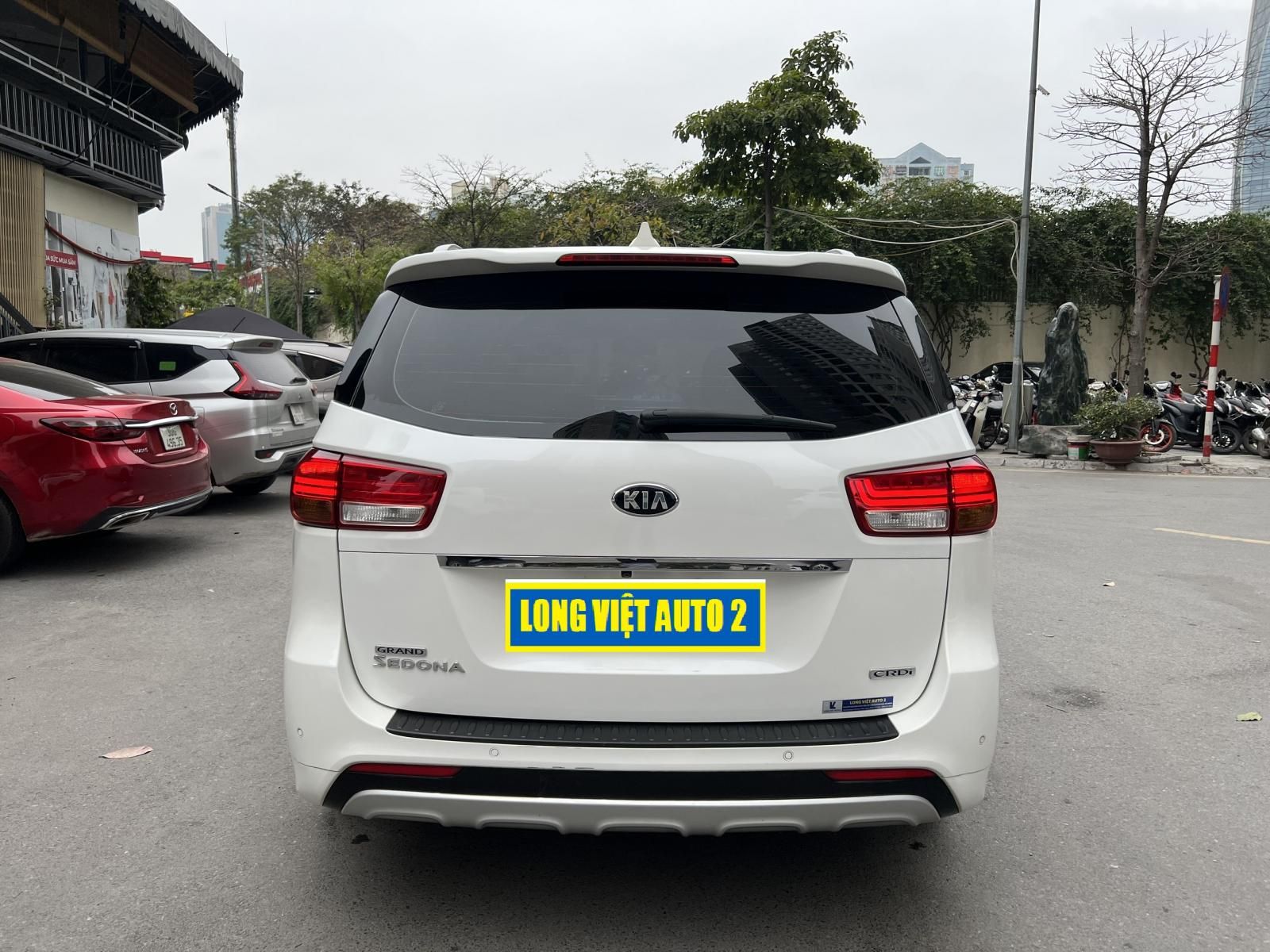 Kia Sedona 2019 - Xe màu trắng