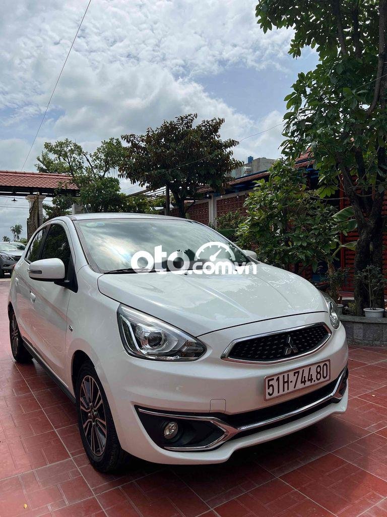 Mitsubishi Mirage 2020 - Màu trắng, nhập khẩu xe gia đình