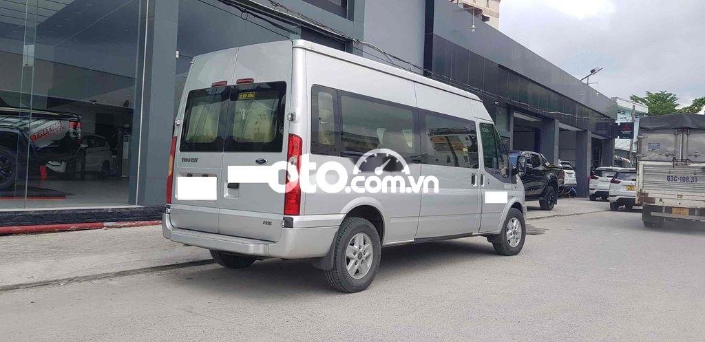 Ford Transit 2018 - Màu bạc