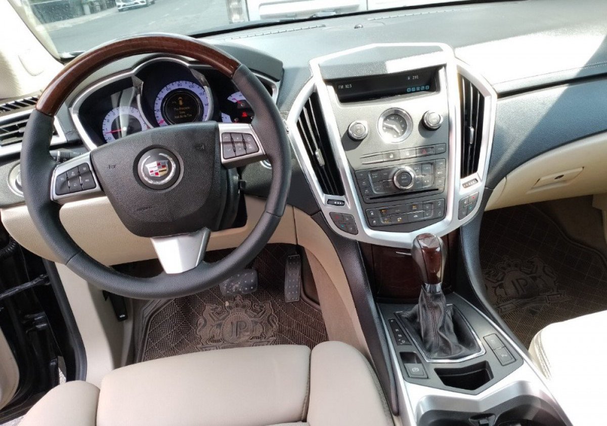 Cadillac SRX 2011 - Màu đen, nhập khẩu số tự động, giá cực tốt