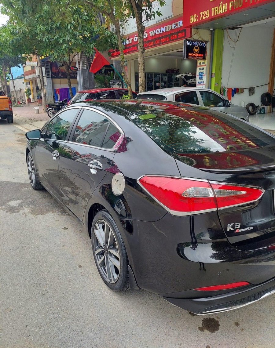 Kia K3 2015 - Màu đen, 455 triệu