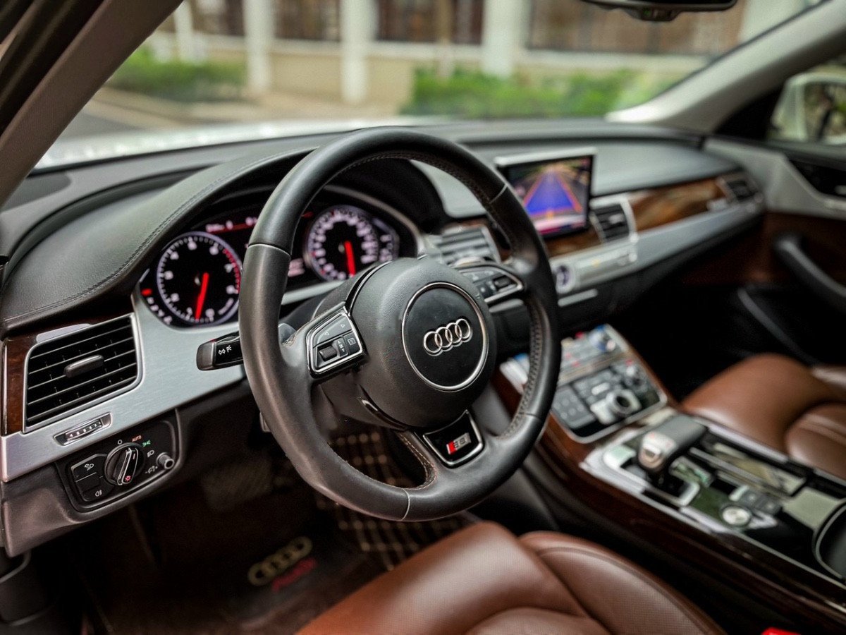 Audi A8 2014 - Nhập khẩu nguyên chiếc, đk 2015