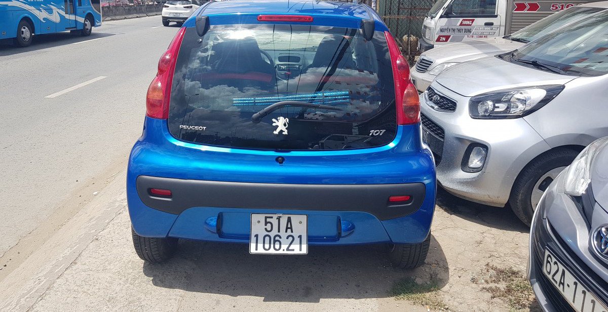 Peugeot 107 2010 - Màu xanh lam, nhập khẩu nguyên chiếc