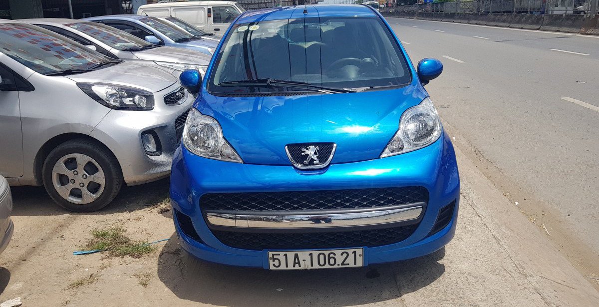 Peugeot 107 2010 - Màu xanh lam, nhập khẩu nguyên chiếc