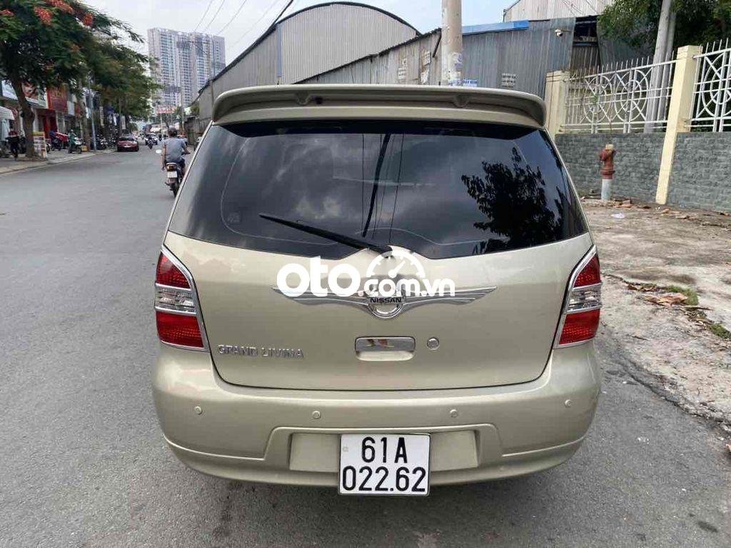 Nissan Livina 2011 - Xe còn rất mới