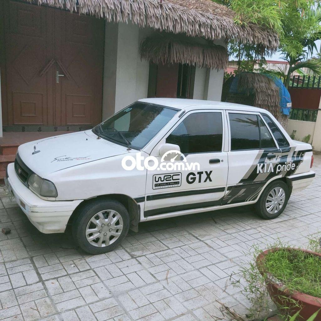 Kia Pride 1996 - Màu trắng, xe nhập giá ưu đãi