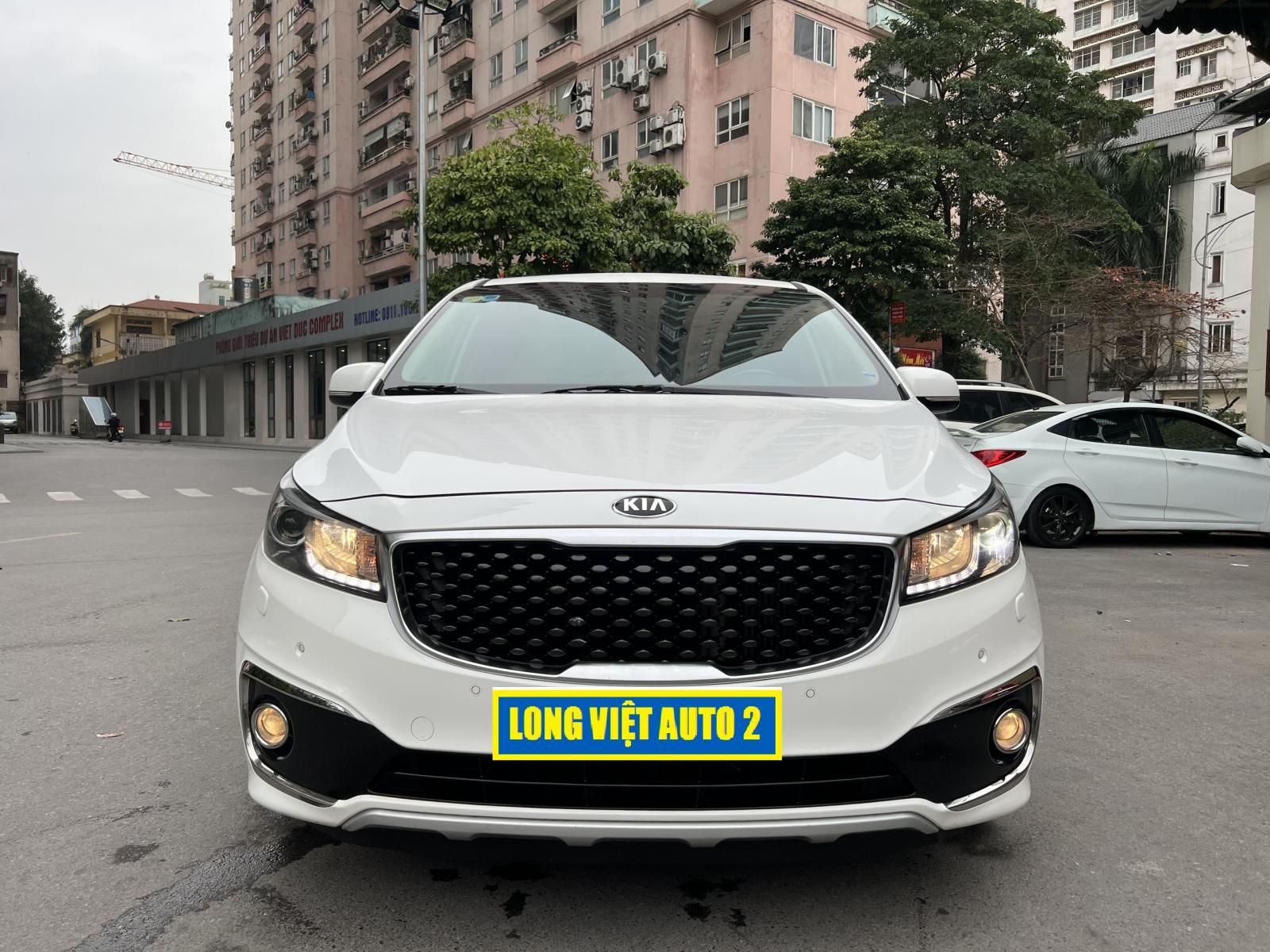 Kia Sedona 2019 - Xe màu trắng