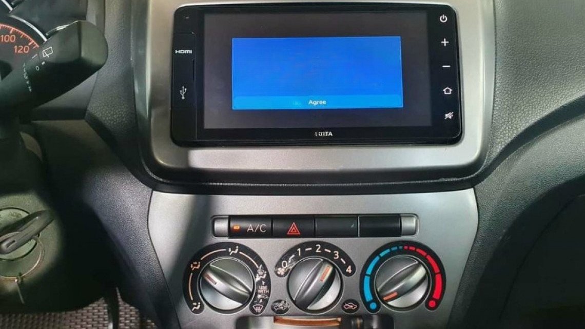 Toyota Wigo 2019 - Màu đỏ, xe nhập