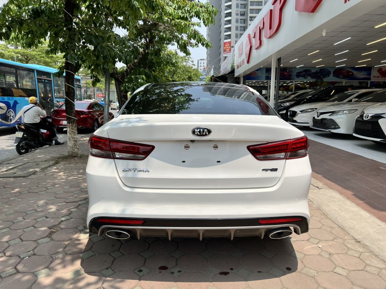 Kia Optima 2016 - Màu trắng