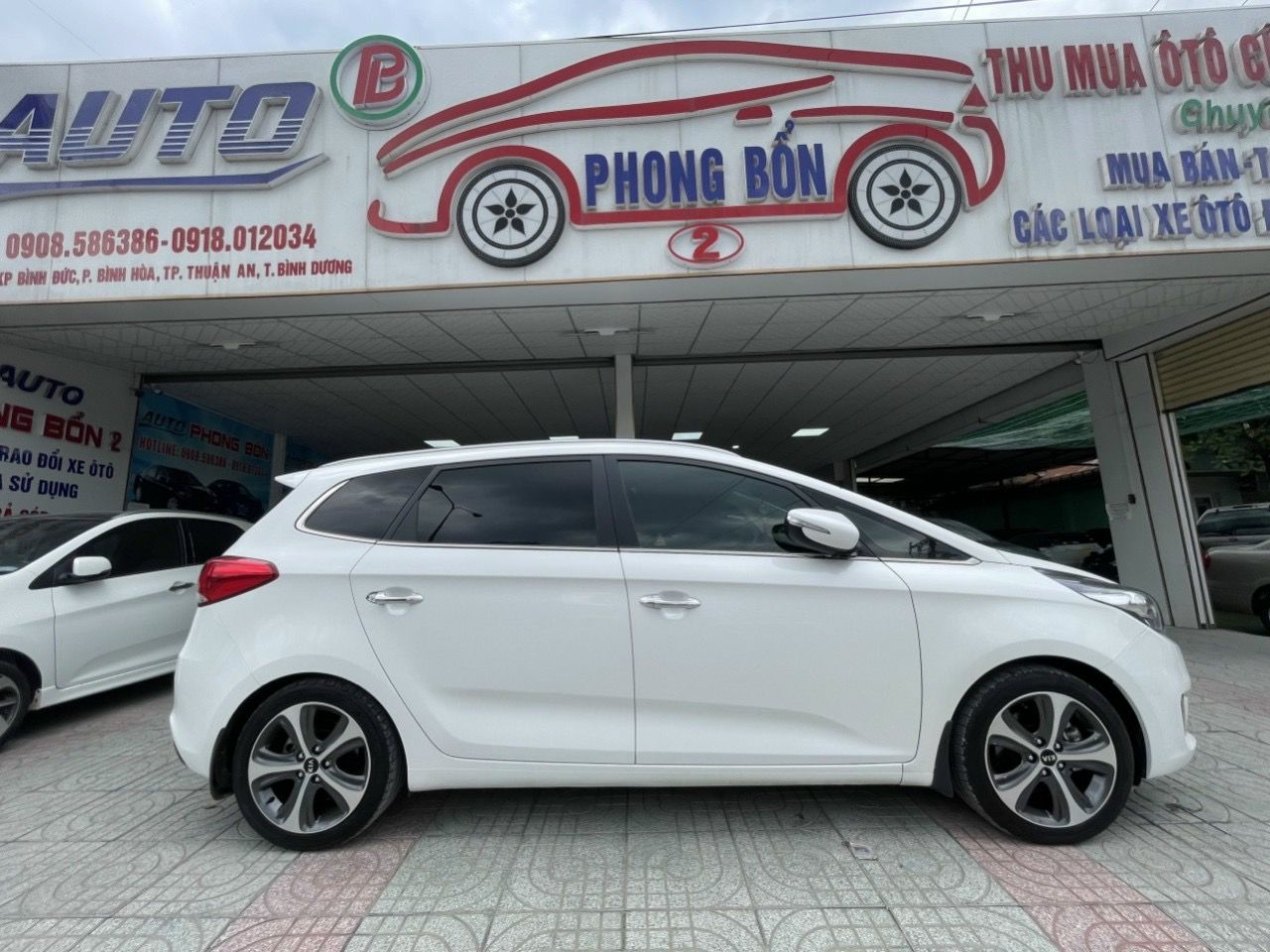 Kia Rondo 2016 - Máy xăng một chủ từ mua mới, đi chuẩn 27 ngàn cây