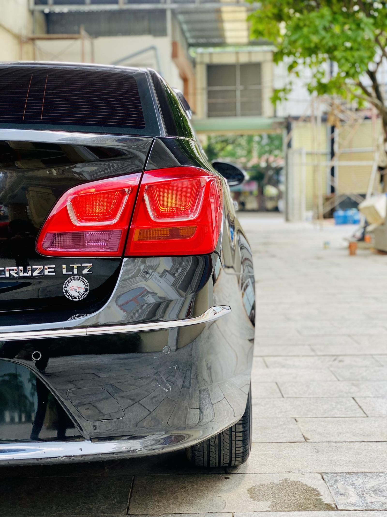 Chevrolet Cruze 2015 - Xe chạy 40.000km, màu đen