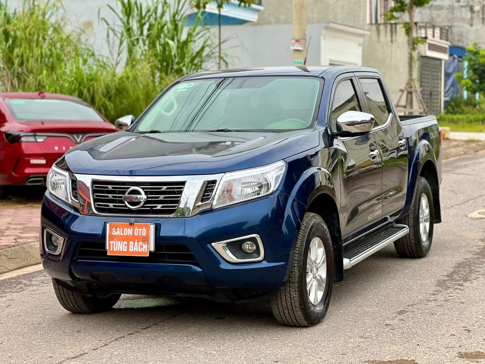 Nissan Navara 2017 - Màu xanh lam, nhập khẩu