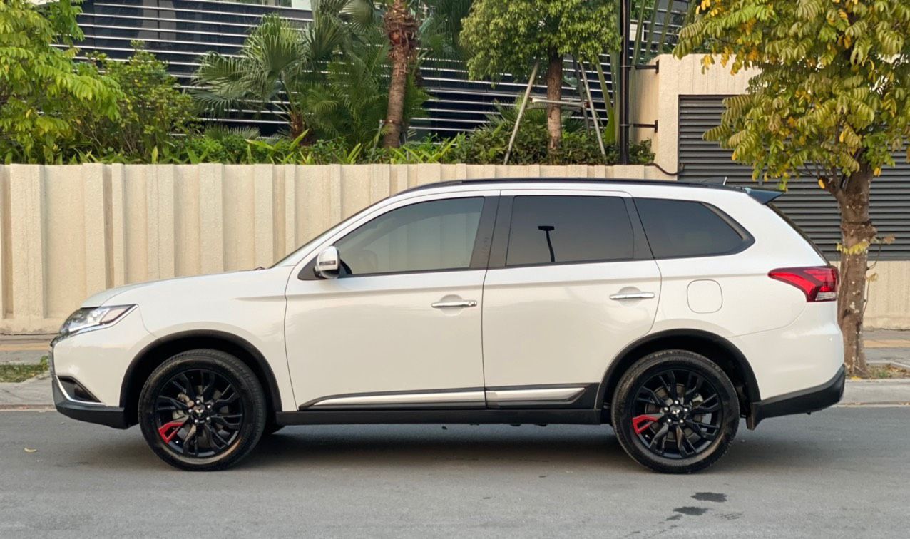 Mitsubishi Outlander 2021 - Xe đi được 4 vạn zin, biển tỉnh