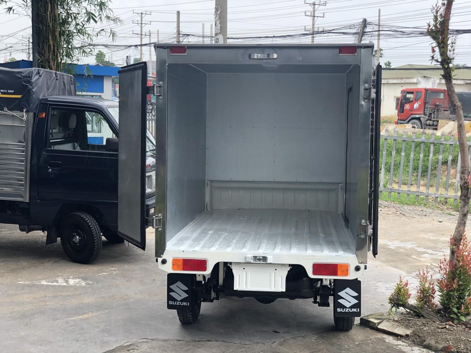 Suzuki Super Carry Truck 2022 - Thùng kín inox giá giảm cực sốc tháng 6