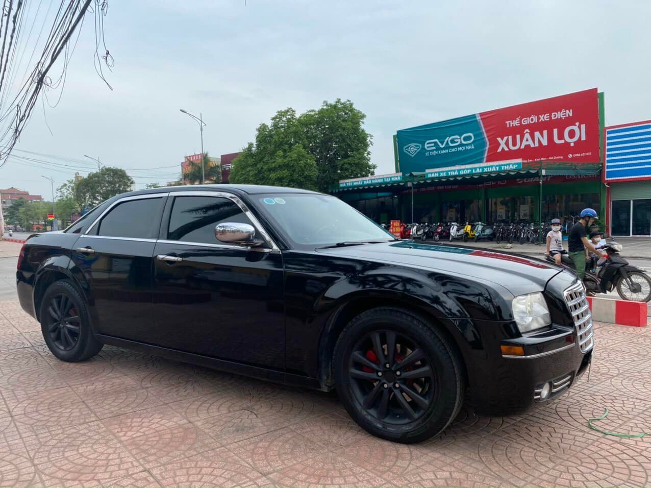 Chrysler 300 2007 - Xe màu đen