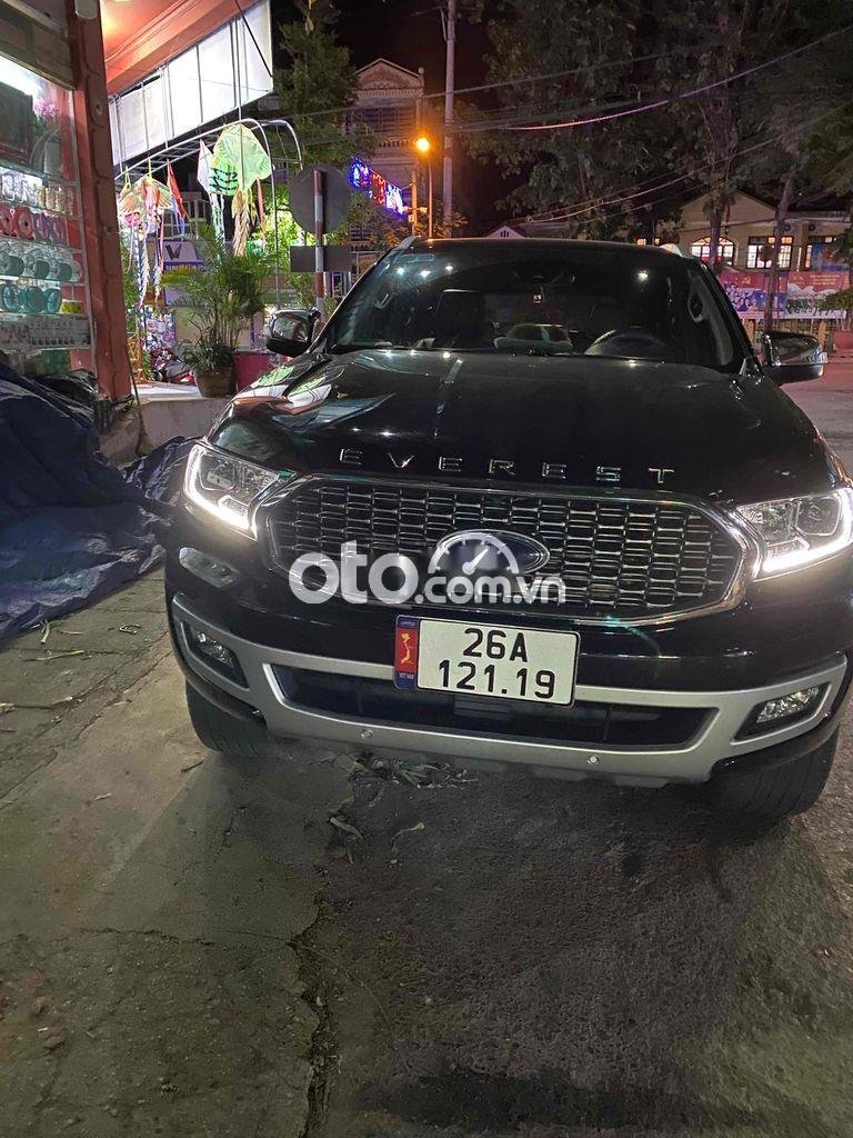 Ford Everest 2020 - Màu đen, nhập khẩu