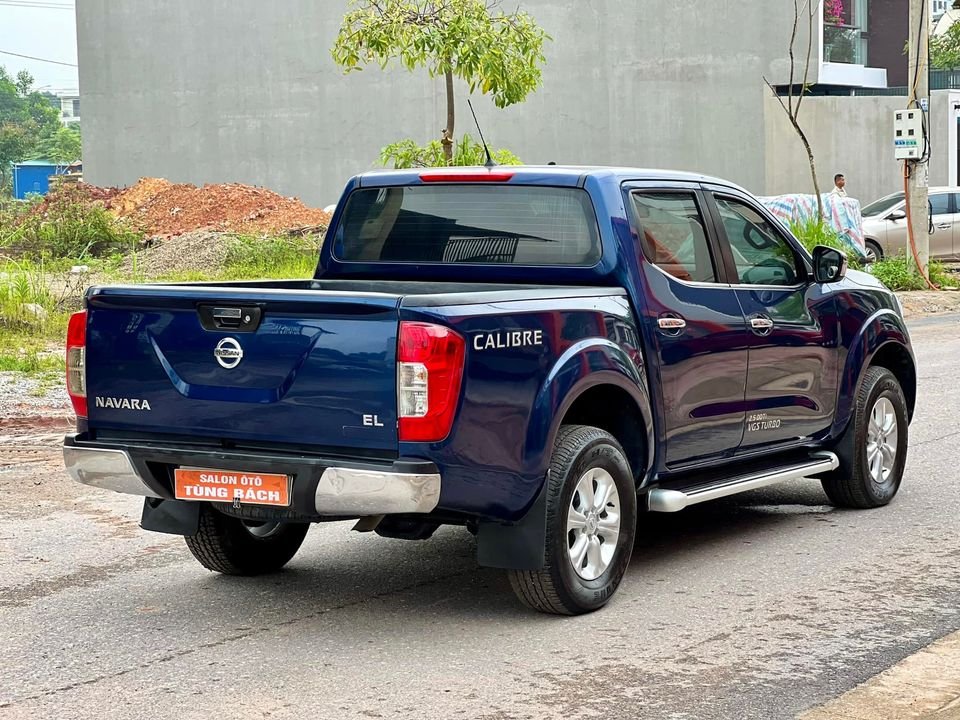 Nissan Navara 2017 - Màu xanh lam, nhập khẩu